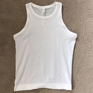 Lululemon tank (swiftly breeze tank relaxed fit)